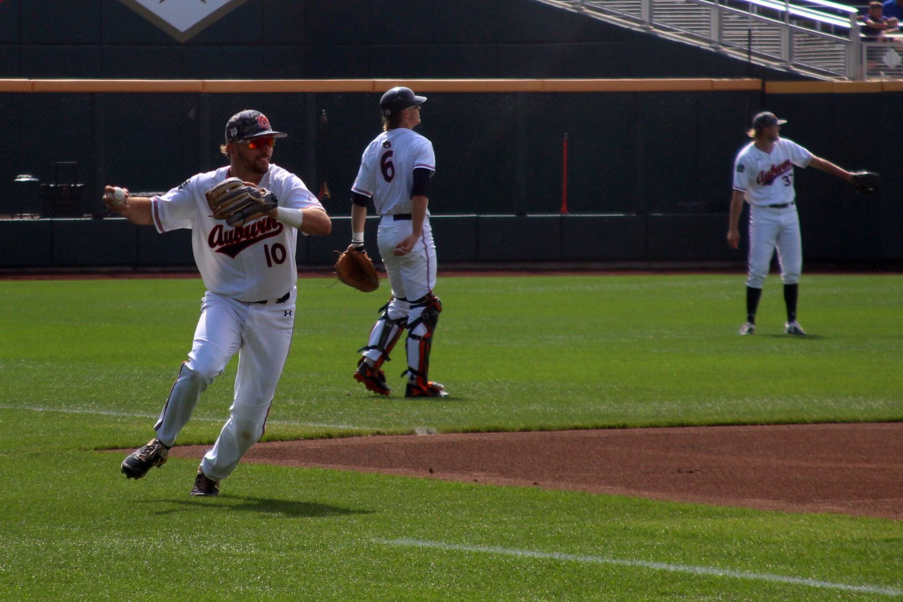 Auburn vs. Louisville at the College World Series
